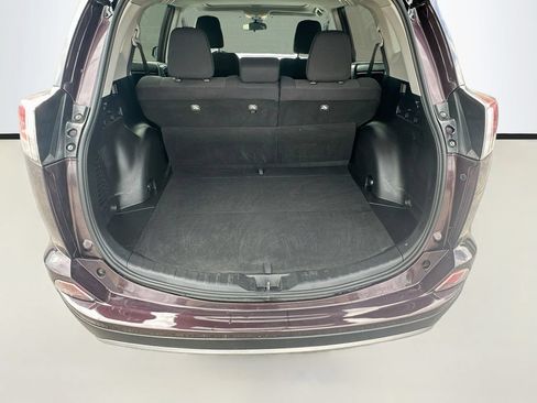 Used 2018 Toyota RAV4 XLE FWD image 26