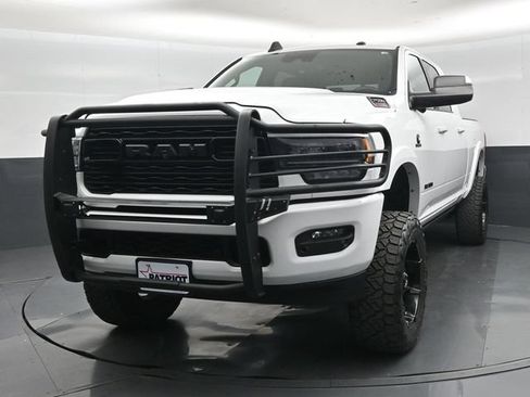 Used 2022 RAM 2500 Limited AWD/4WD image 28