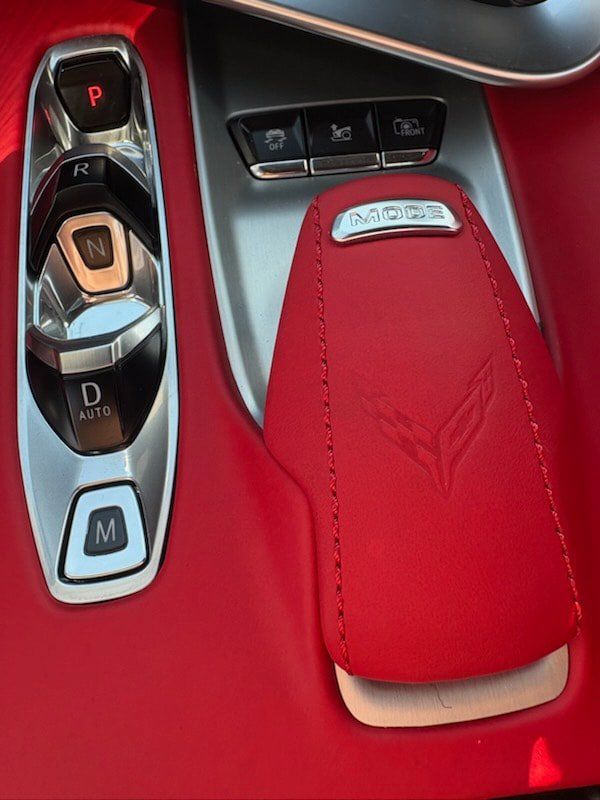 Used 2024 Chevrolet Corvette Stingray Premium Conv w/ Z51 Performance Package RWD image 19