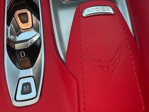 Used 2024 Chevrolet Corvette Stingray Premium Conv w/ Z51 Performance Package image 19