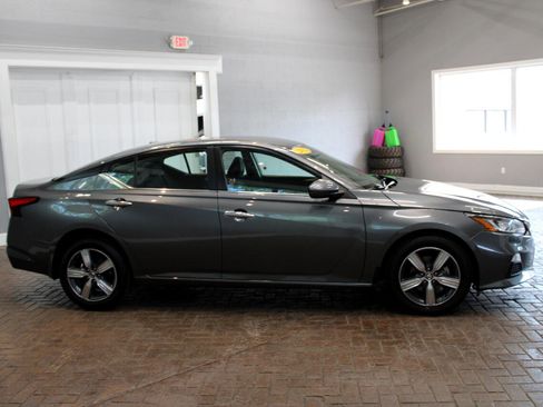 Used 2022 Nissan Altima 2.5 image 7