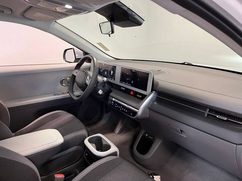 Used 2024 Hyundai Ioniq 5 SE RWD image 11