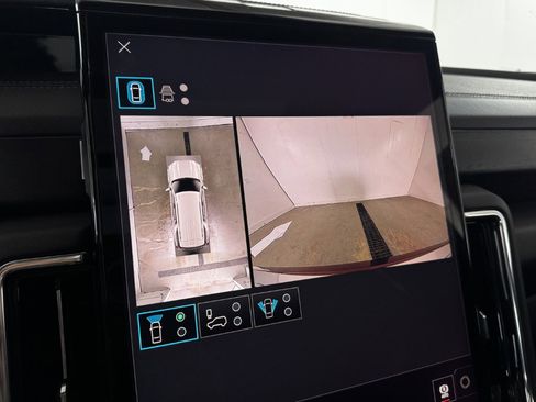 New 2026 GMC Yukon Denali w/ Sun & Power Step Package image 92