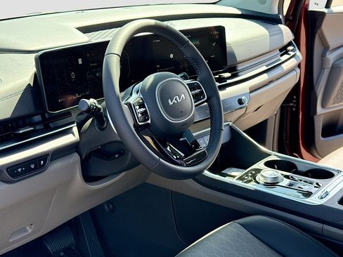 New 2026 Kia Carnival SX FWD image 4