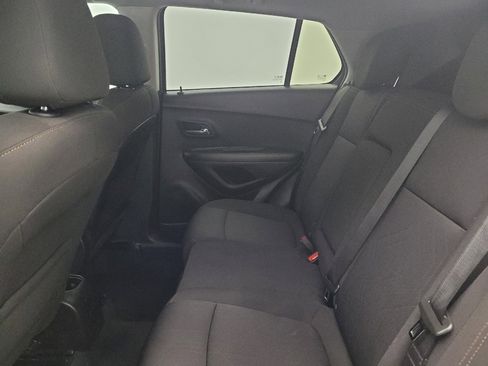 Used 2020 Chevrolet Trax LT FWD image 18