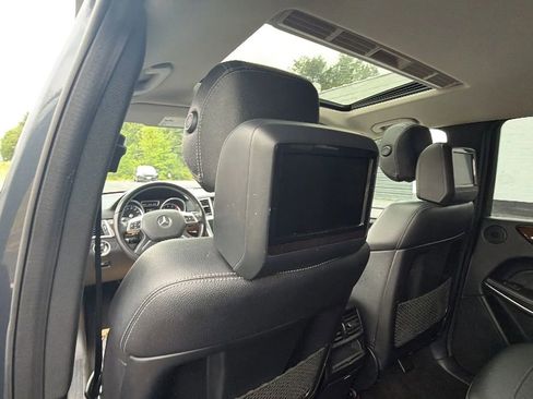 Used 2013 Mercedes-Benz GL 450 4MATIC image 36