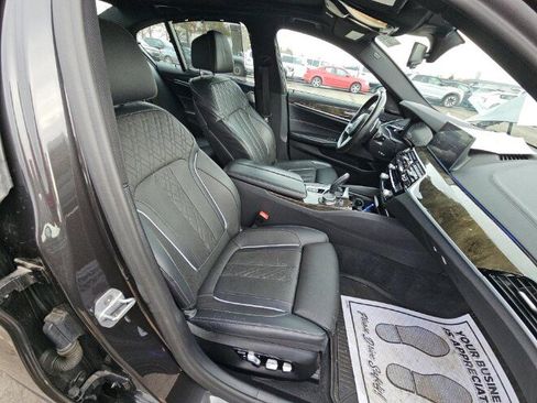 Used 2020 BMW M550i xDrive w/ Executive Package image 12