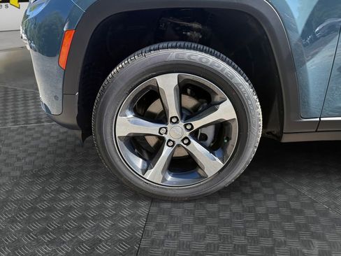 New 2026 Jeep Grand Cherokee Limited RWD image 14