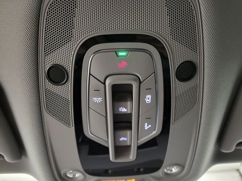 Used 2021 Audi Q5 2.0T Premium w/ Convenience Package image 12