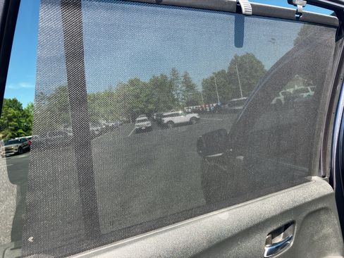 Used 2022 Honda Pilot Touring image 30