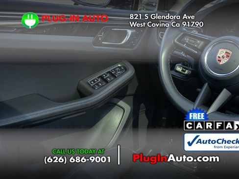 Used 2023 Porsche Macan AWD/4WD image 17