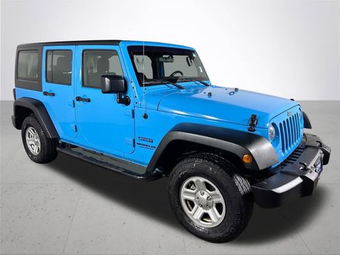 Used 2017 Jeep Wrangler Unlimited Sport w/ Connectivity Group image 4