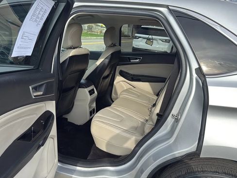 Used 2016 Ford Edge Titanium w/ Technology Package AWD/4WD image 28