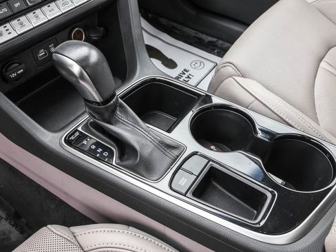 Used 2018 Hyundai Sonata Limited w/ Cargo Package image 28