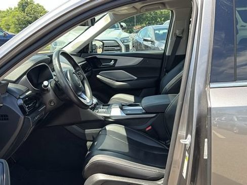 Used 2023 Acura MDX SH-AWD w/ Technology Package image 9