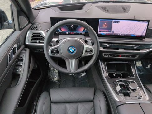 Used 2026 BMW X5 xDrive50e w/ M Sport Package AWD/4WD image 16
