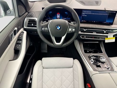 New 2026 BMW X5 xDrive50e w/ Executive Package AWD/4WD image 10