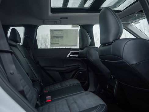 New 2026 Mitsubishi Outlander Trail Edition AWD/4WD image 17