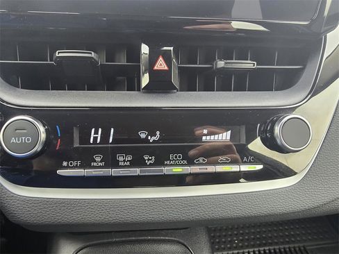 Used 2023 Toyota Corolla LE w/ LE Convenience Package image 11