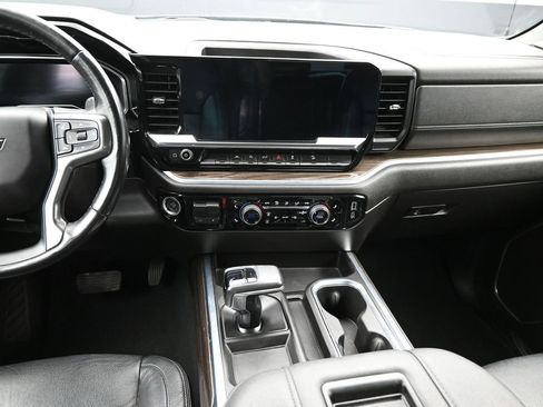 Used 2022 Chevrolet Silverado 1500 RST AWD/4WD image 13