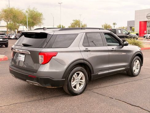Used 2023 Ford Explorer XLT w/ Equipment Group 202A RWD image 6