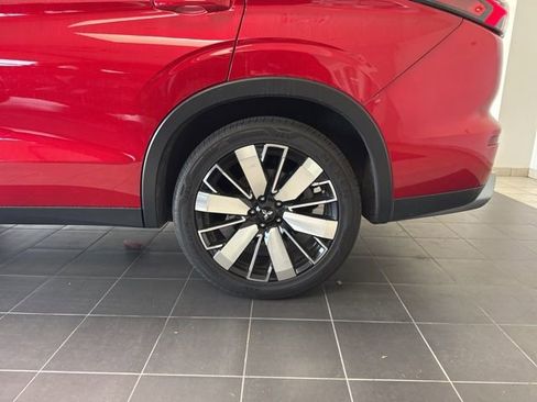 Used 2025 Mitsubishi Outlander SE image 5