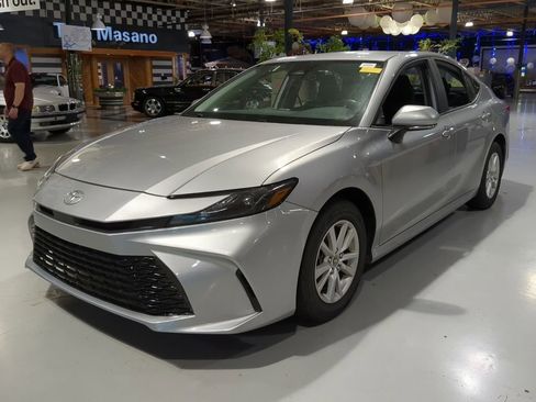 Used 2025 Toyota Camry LE w/ Convenience Package AWD/4WD image 1