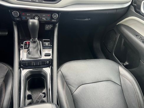 Used 2023 Jeep Compass Limited image 32