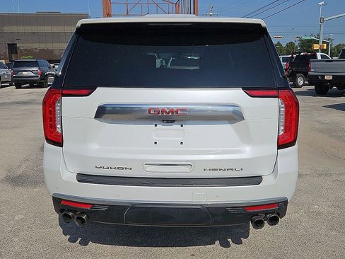 Used 2021 GMC Yukon XL Denali w/ Denali Ultimate Package AWD/4WD image 6