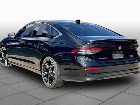 Used 2023 Honda Accord Sport image 11