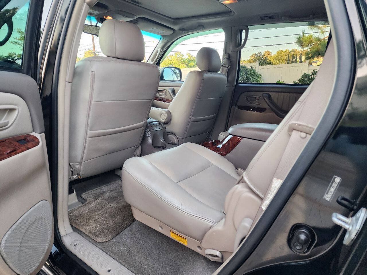 Used 2007 Toyota Sequoia Limited RWD image 15