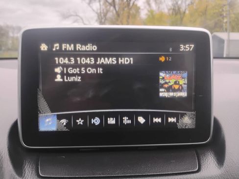 Used 2016 Scion iA Base 4dr Sedan 6A image 18