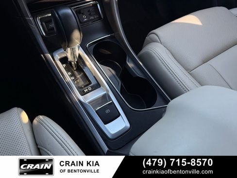 Used 2022 Subaru Ascent Limited w/ Technology Package AWD/4WD image 21