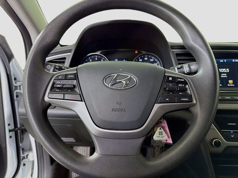 Used 2018 Hyundai Elantra SEL FWD image 15