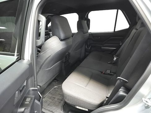 Used 2025 Toyota 4Runner SR5 AWD/4WD image 23