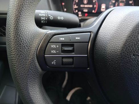Used 2025 Honda Accord LX image 11