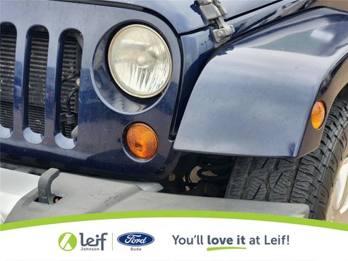 Used 2013 Jeep Wrangler Unlimited Sahara w/ Connectivity Group AWD/4WD image 15
