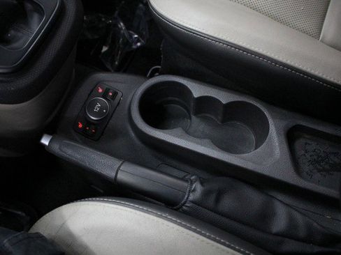 Used 2016 Ford Transit Connect Titanium image 20