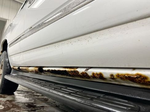 Used 2004 GMC Yukon SLT w/ 1SD Preferred Equipment Group image 32