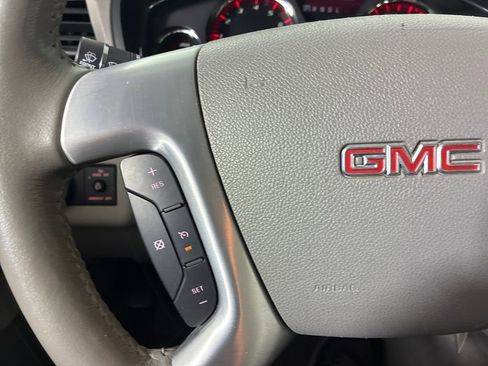 Used 2013 GMC Acadia SLT AWD/4WD image 16