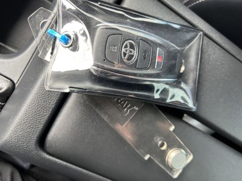 Used 2023 Toyota GR86 Premium image 31