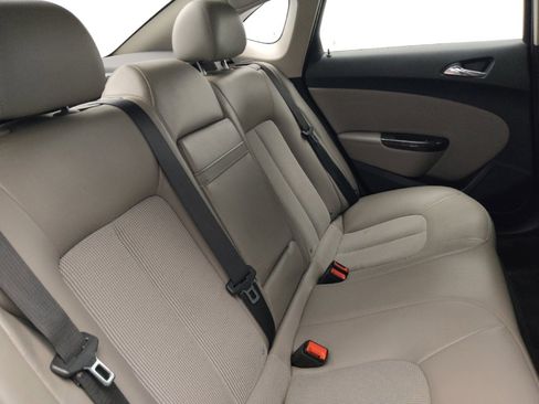 Used 2015 Buick Verano FWD image 19