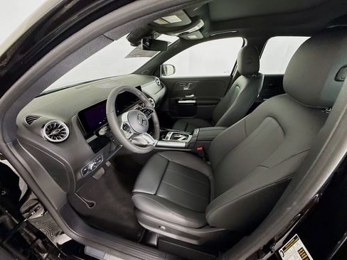 Used 2026 Mercedes-Benz GLA 250 4MATIC image 5