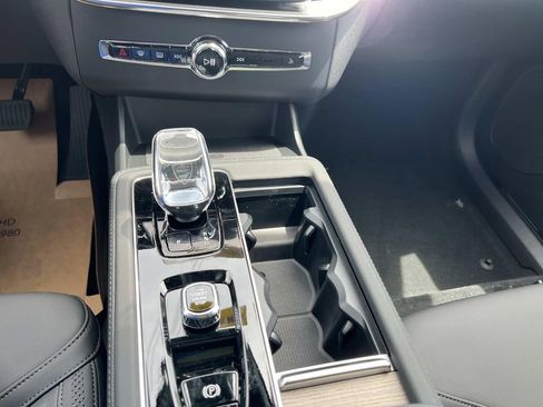 New 2026 Volvo XC90 T8 Plus w/ Protection Package Premier AWD/4WD image 30