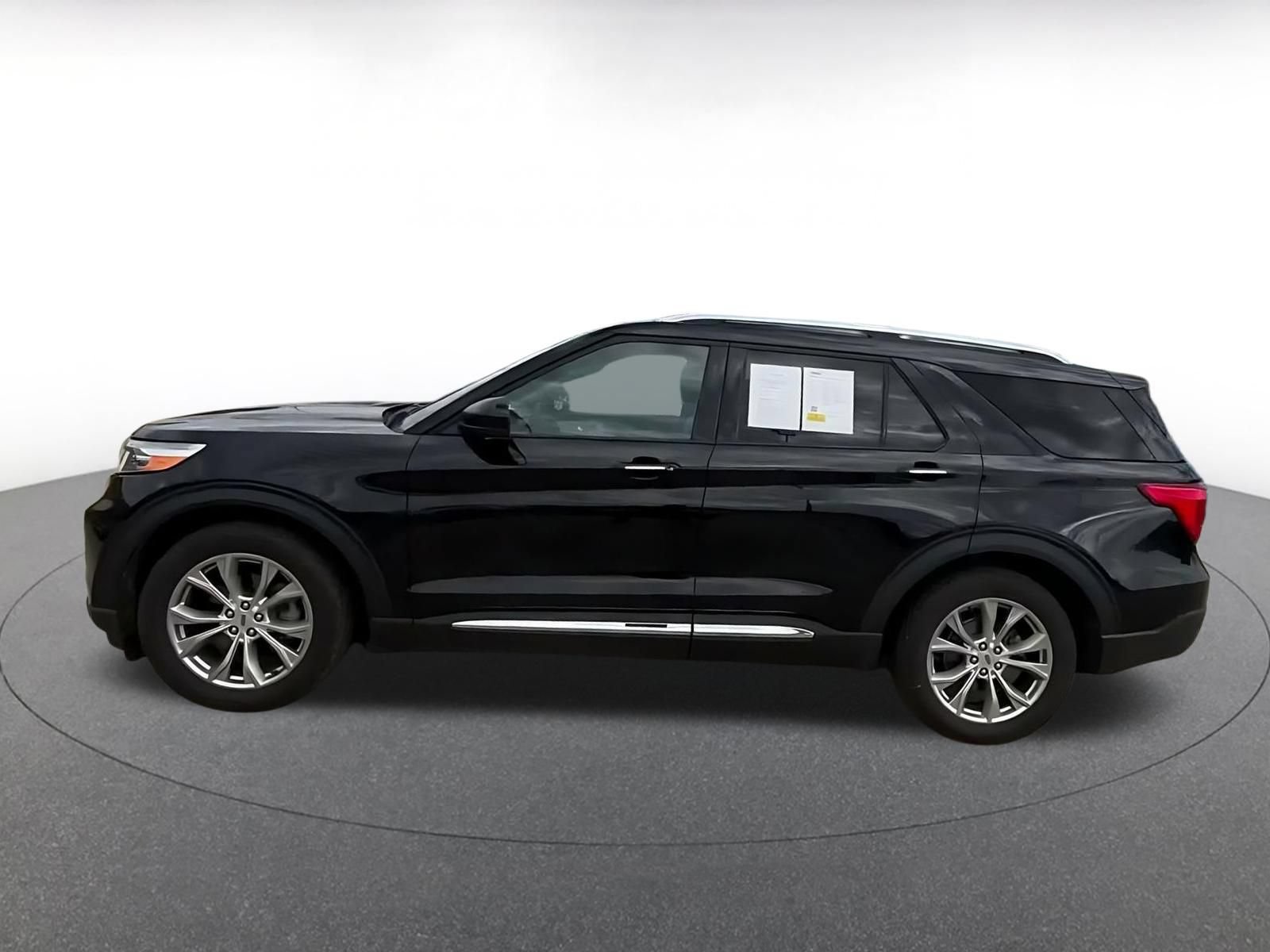Used 2024 Ford Explorer Limited RWD image 8