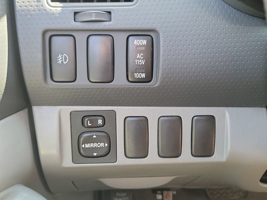 Used 2007 Toyota Tacoma PreRunner w/ TRD Sport Pkg #1 RWD image 15