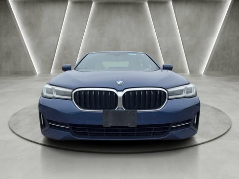 Used 2023 BMW 530i xDrive w/ Convenience Package AWD/4WD image 2