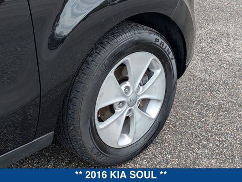 Used 2016 Kia Soul FWD image 12