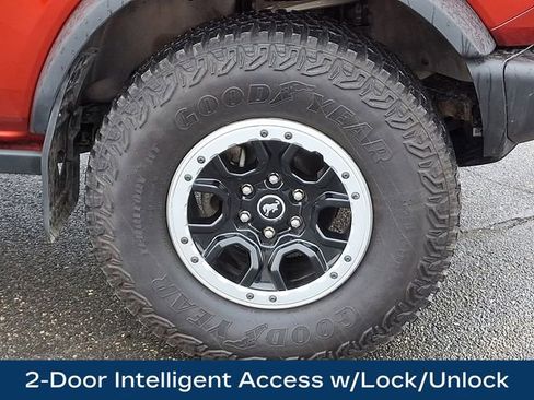 Used 2022 Ford Bronco Badlands w/ Sasquatch Package image 12