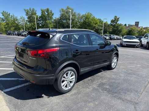 Used 2018 Nissan Rogue Sport SV AWD/4WD image 7